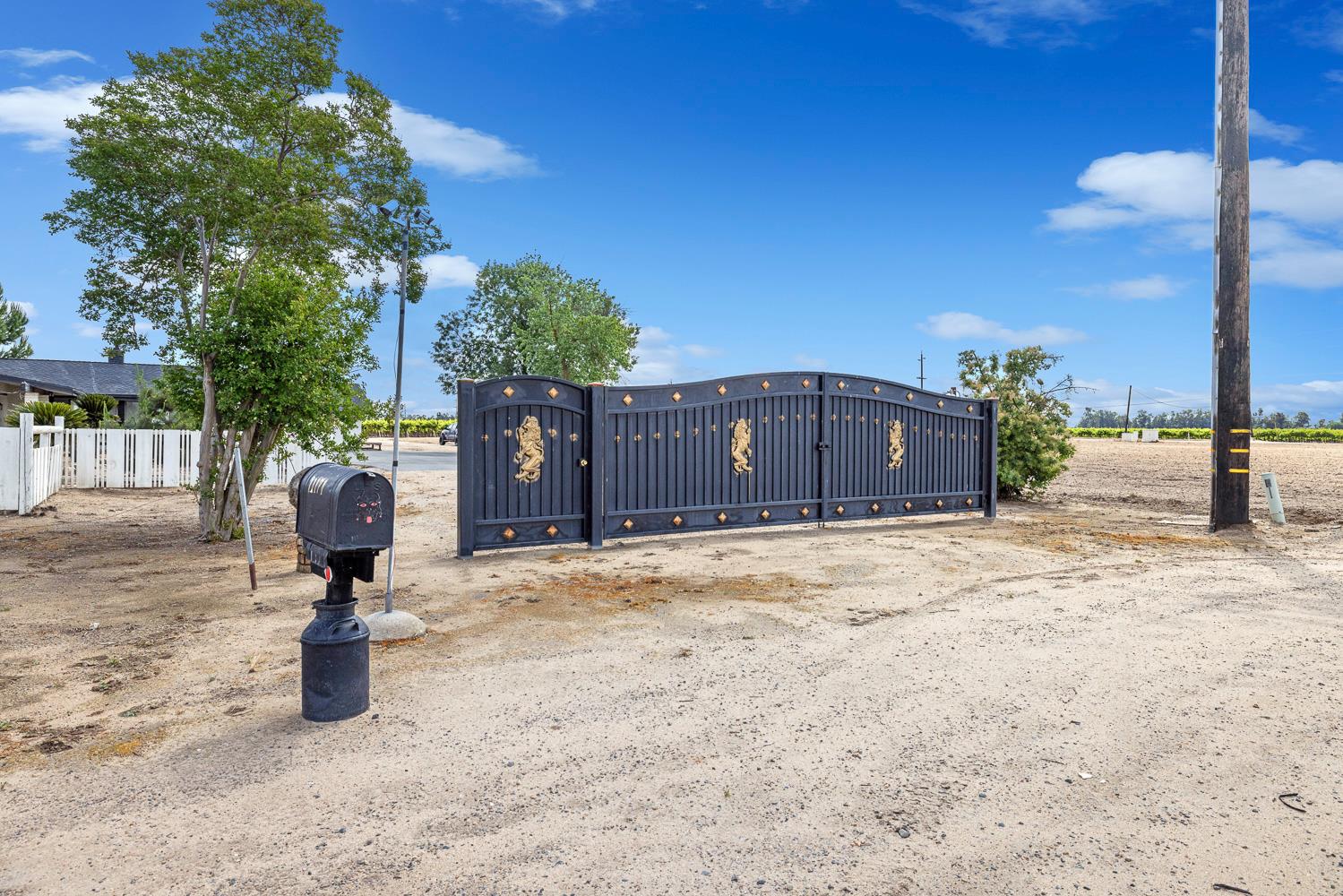 11171 Highway 145, Madera, CA 93637