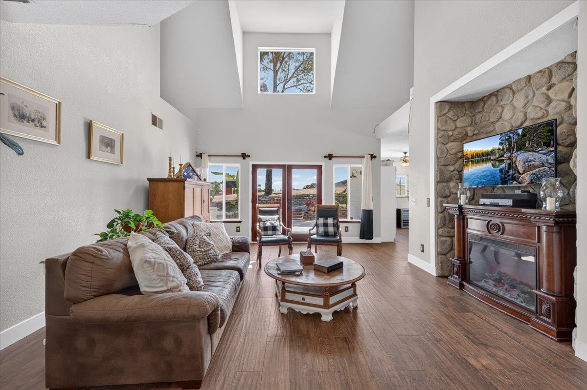17549 Road 36 1/2, Madera, CA 93636