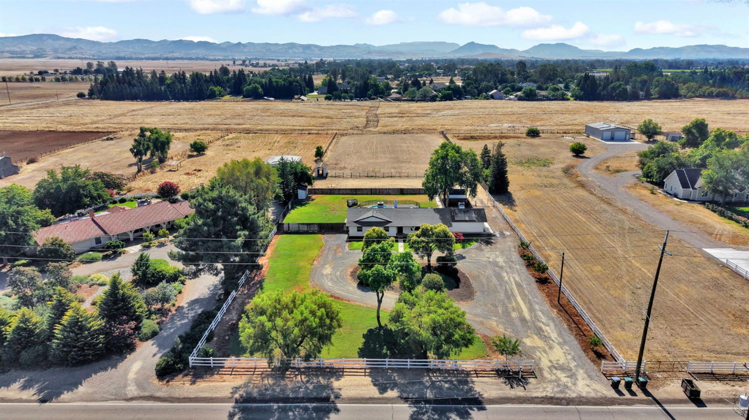 6728 N McCall, Clovis, CA 93619