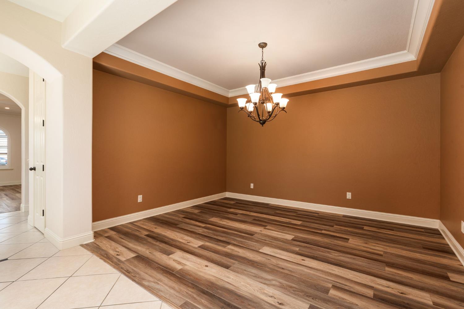 1495 E Via Mirasol Ln, Fresno, CA 93730