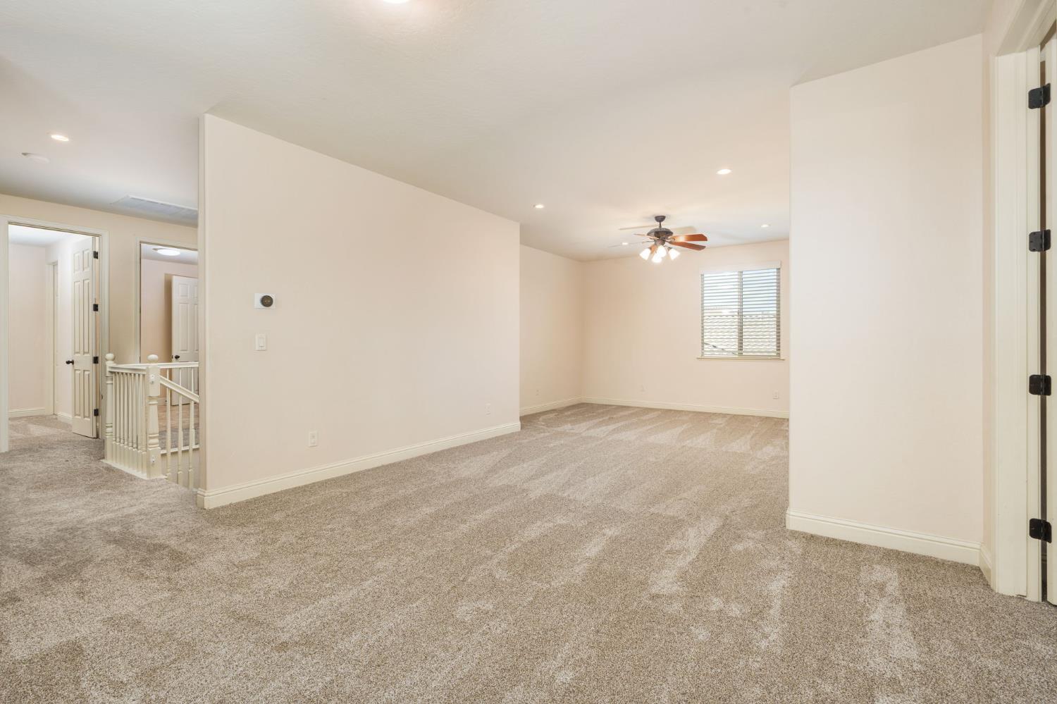 1495 E Via Mirasol Ln, Fresno, CA 93730