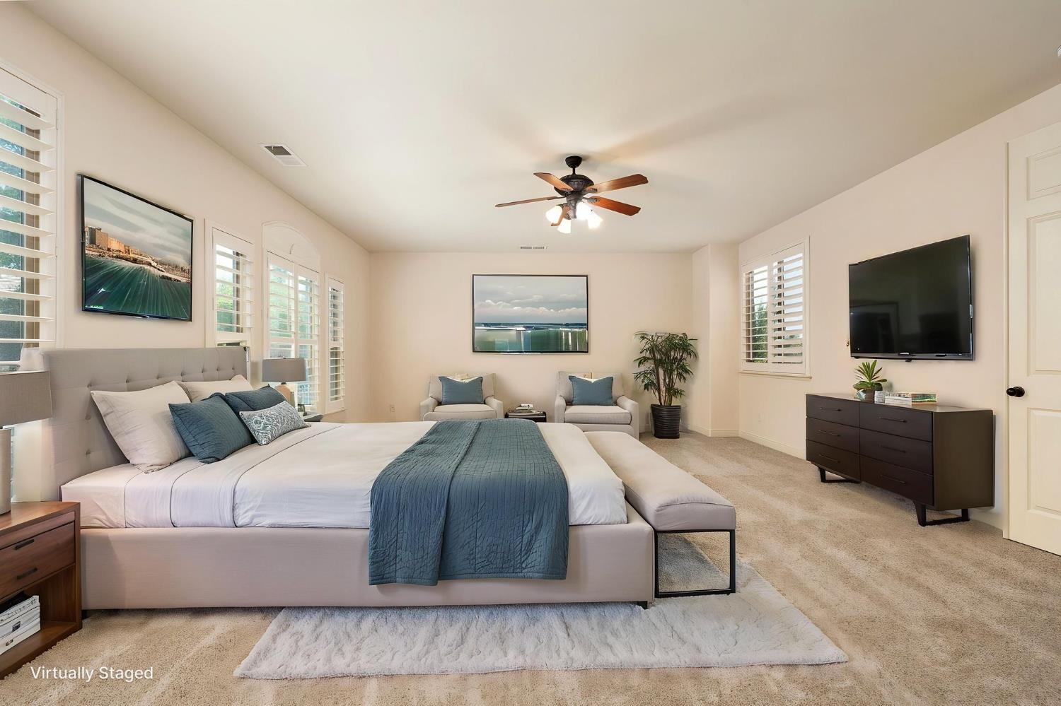 1495 E Via Mirasol Ln, Fresno, CA 93730
