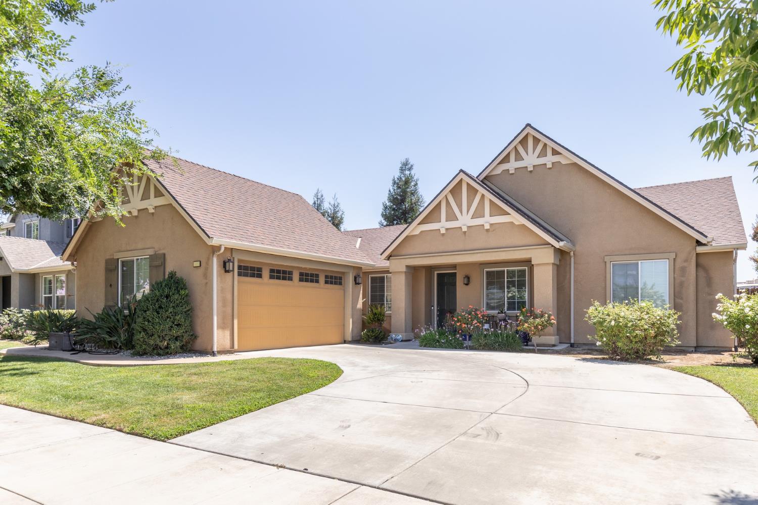 2934 14Th Ave, Kingsburg, CA 93631
