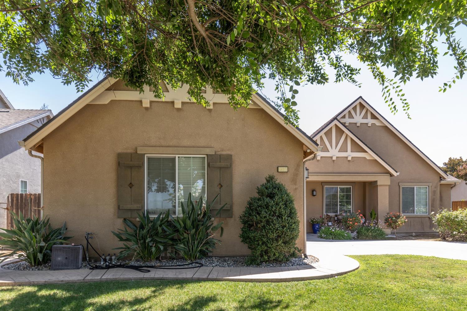 2934 14Th Ave, Kingsburg, CA 93631