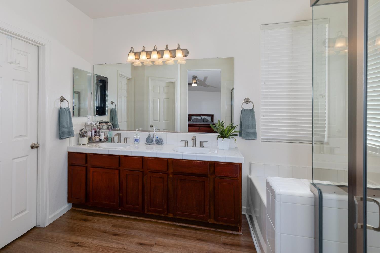 2934 14Th Ave, Kingsburg, CA 93631