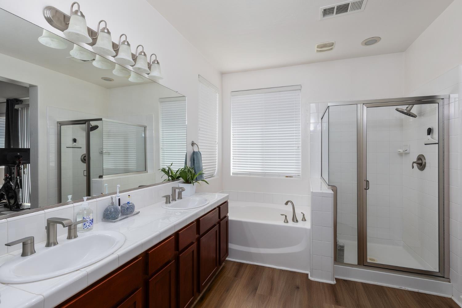 2934 14Th Ave, Kingsburg, CA 93631