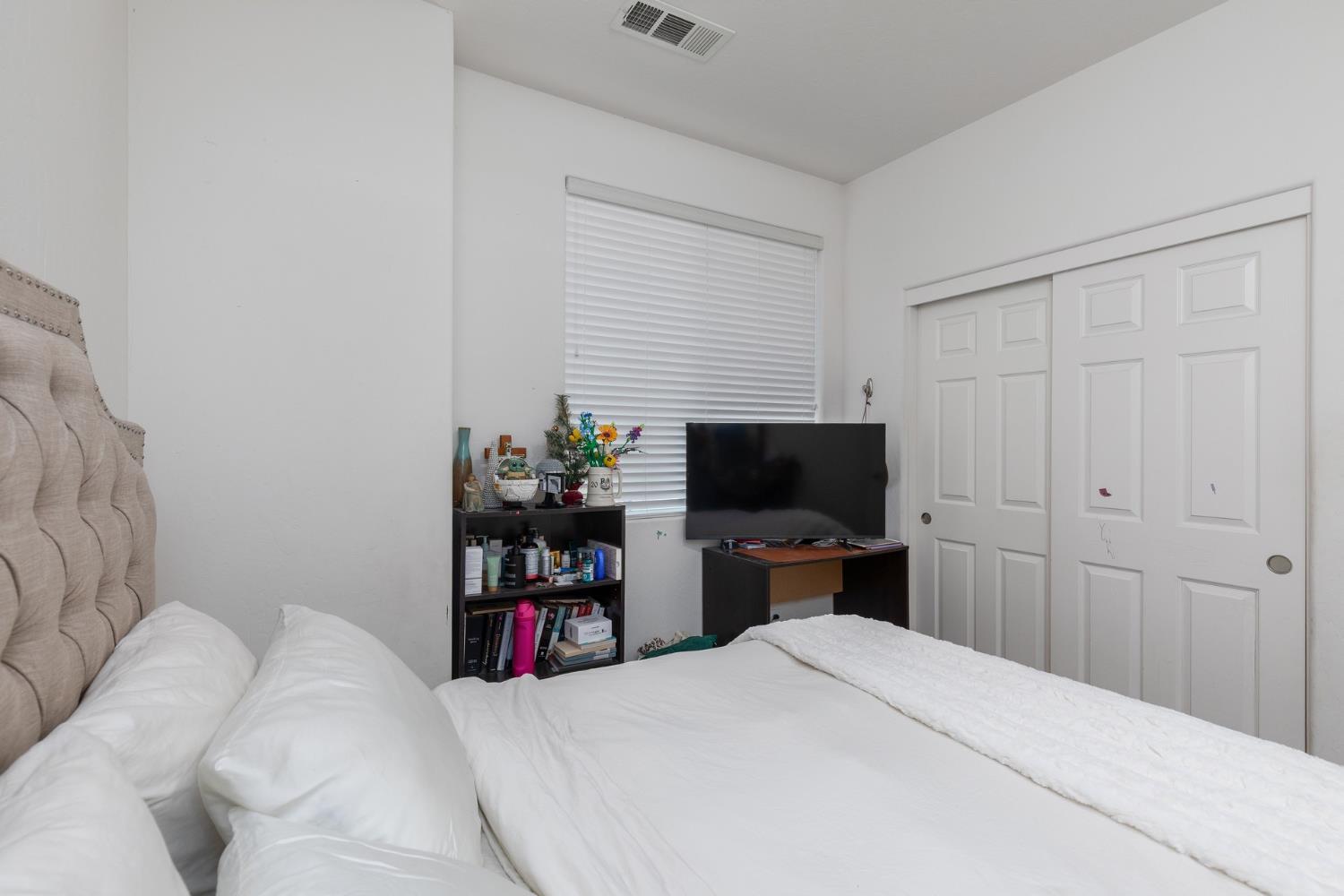 2934 14Th Ave, Kingsburg, CA 93631