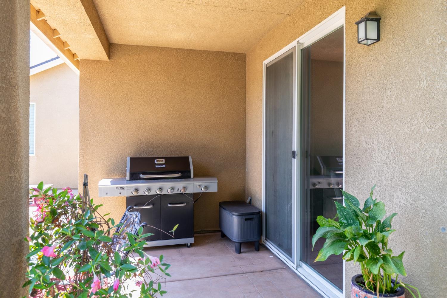 2934 14Th Ave, Kingsburg, CA 93631
