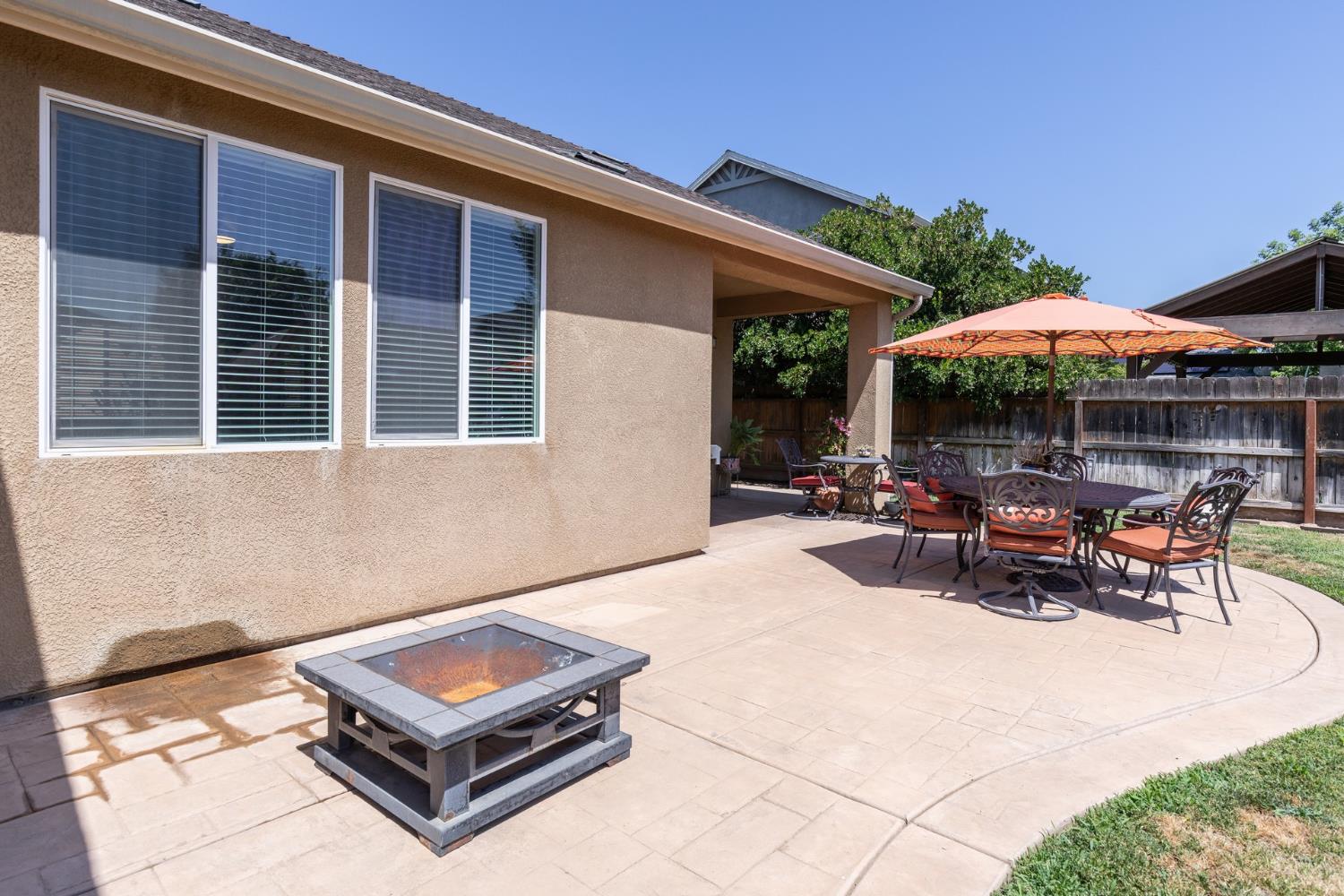 2934 14Th Ave, Kingsburg, CA 93631