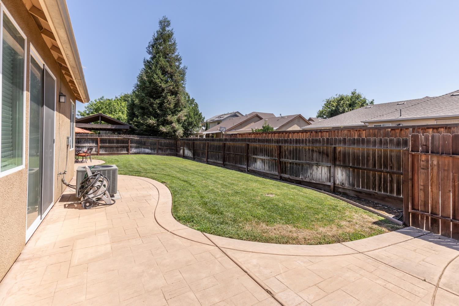 2934 14Th Ave, Kingsburg, CA 93631