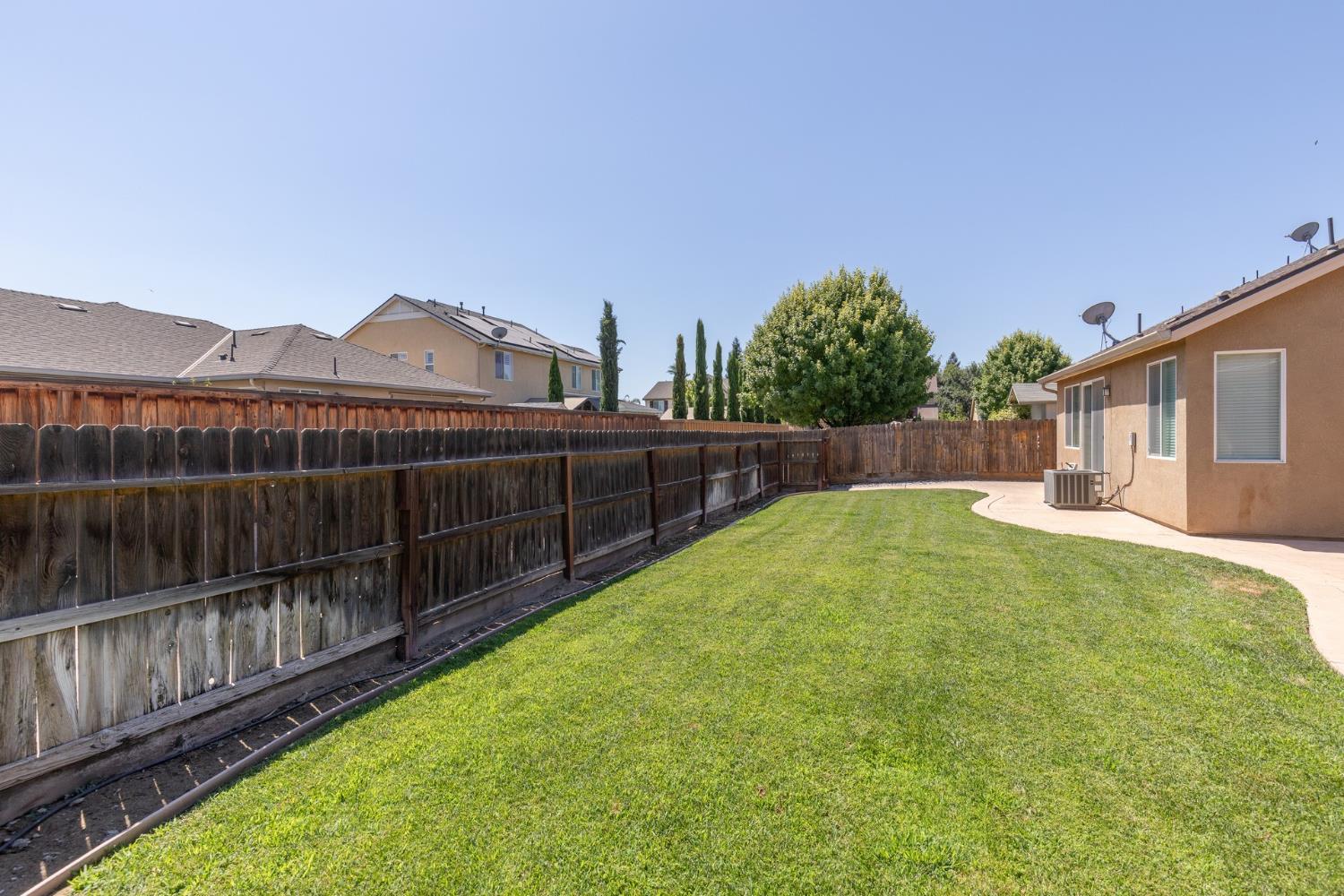 2934 14Th Ave, Kingsburg, CA 93631