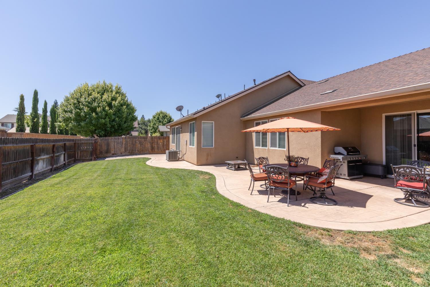 2934 14Th Ave, Kingsburg, CA 93631