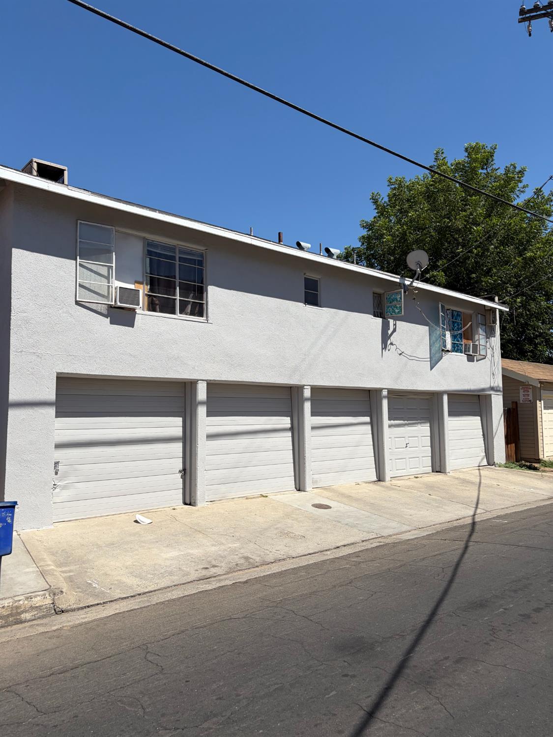 1527 N Van Ness Ave, Fresno, CA 93728