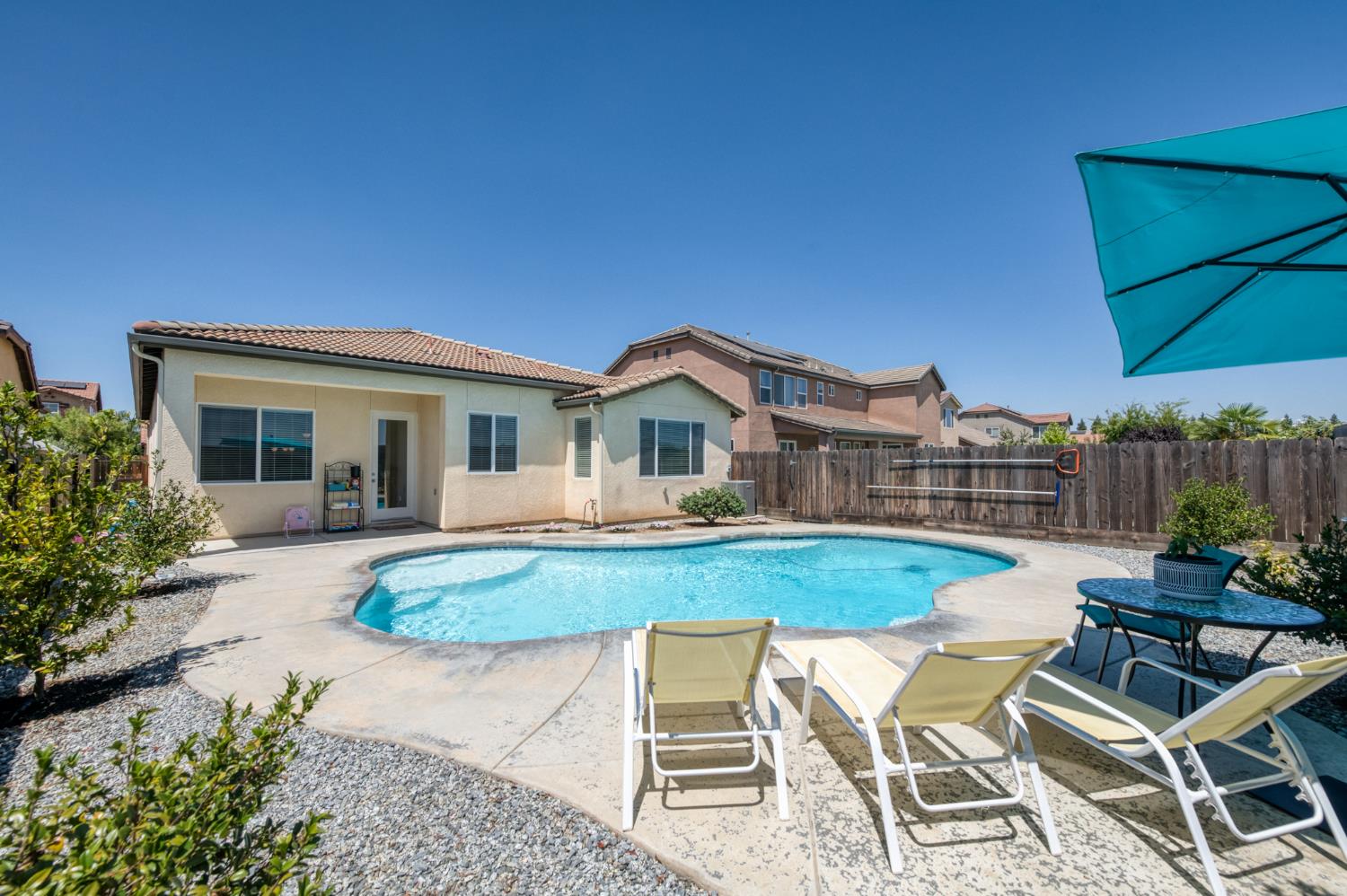7633 E Fedora Ave, Fresno, CA 93737