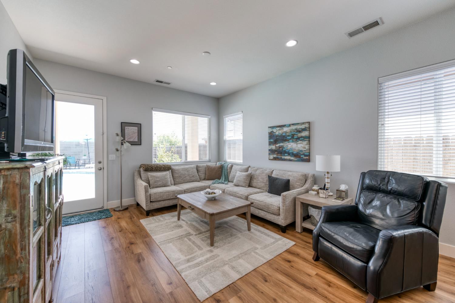 7633 E Fedora Ave, Fresno, CA 93737