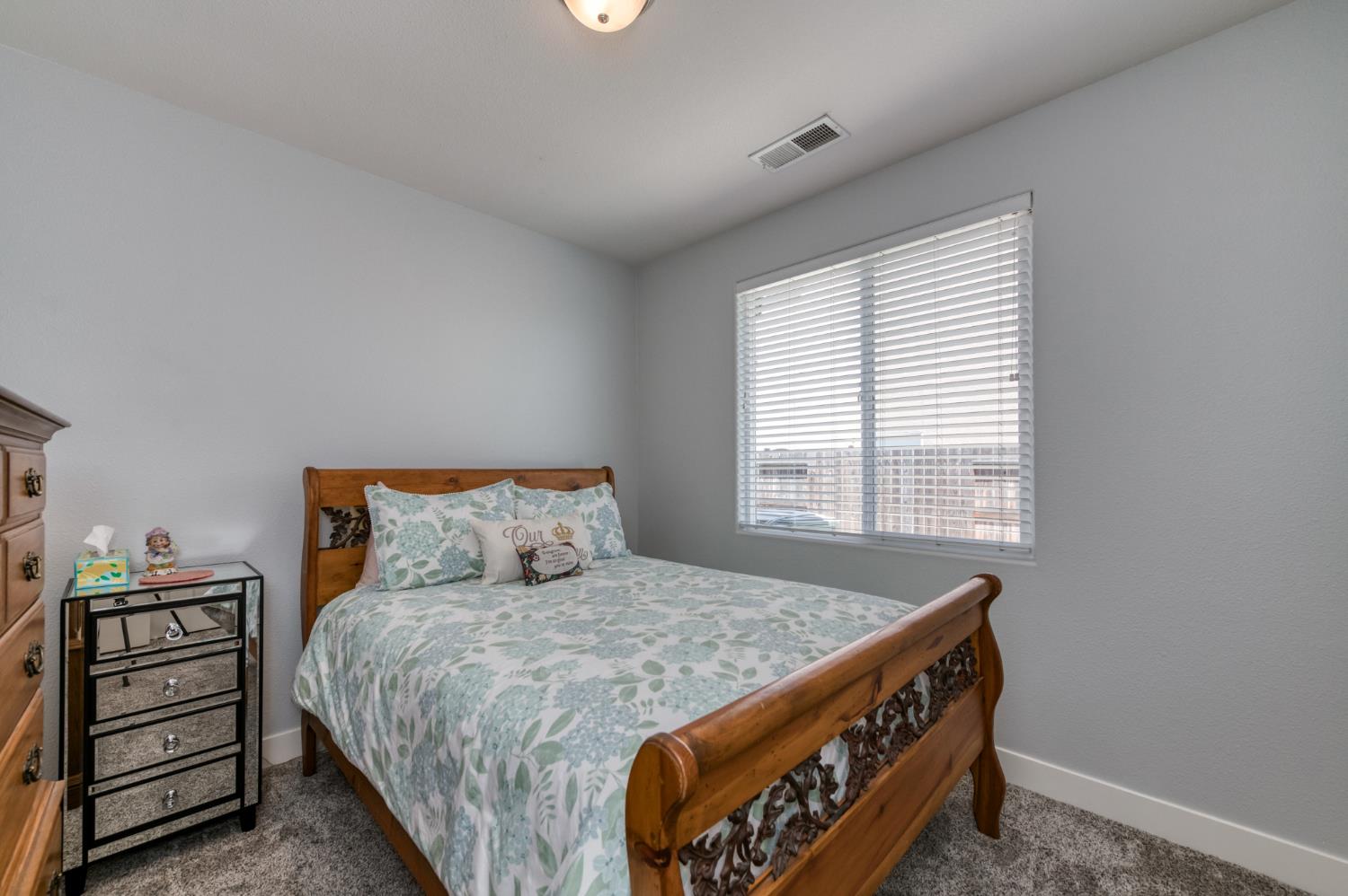 7633 E Fedora Ave, Fresno, CA 93737