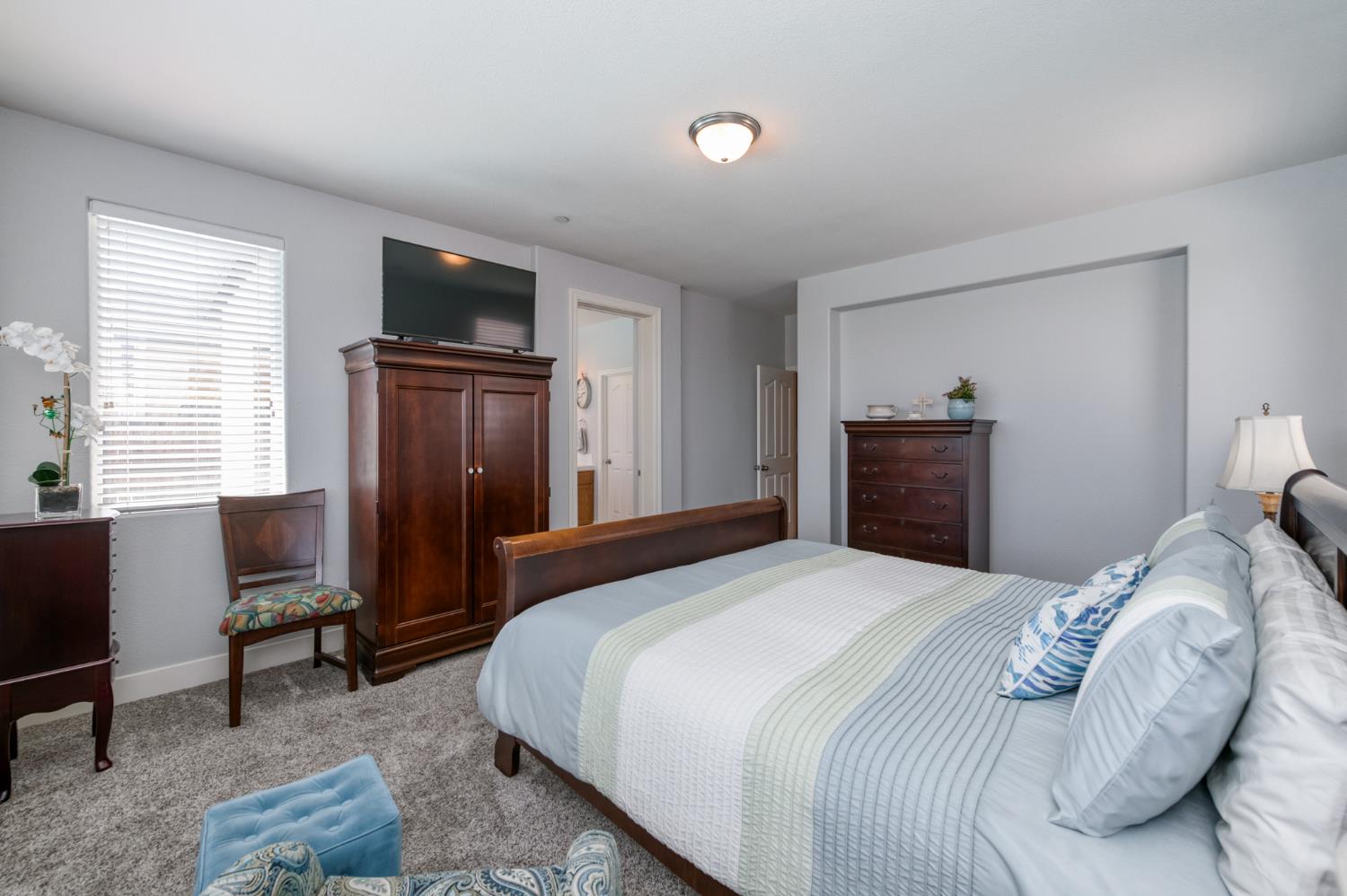 7633 E Fedora Ave, Fresno, CA 93737