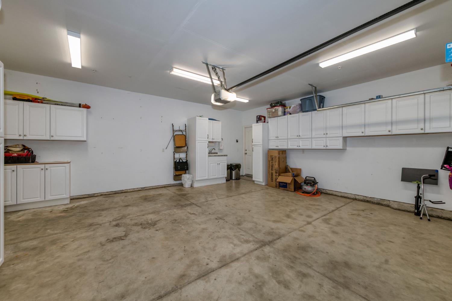 7633 E Fedora Ave, Fresno, CA 93737