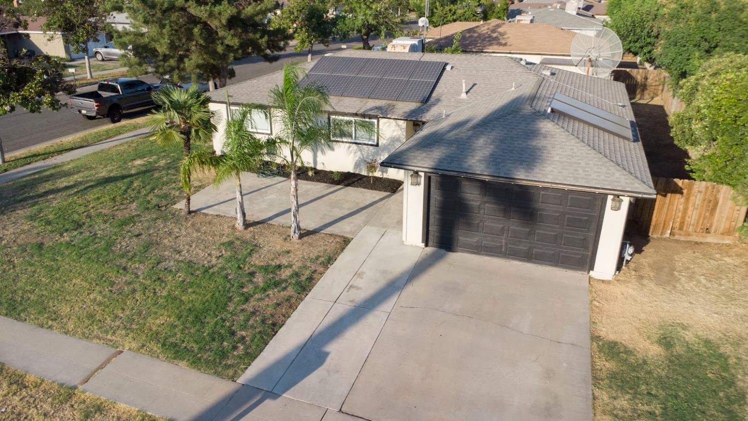 4584 N Hulbert Ave, Fresno, CA 93705