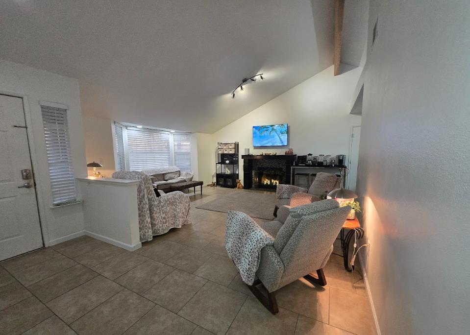 19691 Del Mar Rd, Madera, CA 93638