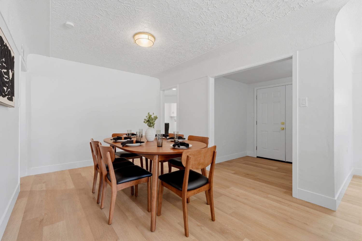 2114 Palm Ave, Sanger, CA 93657