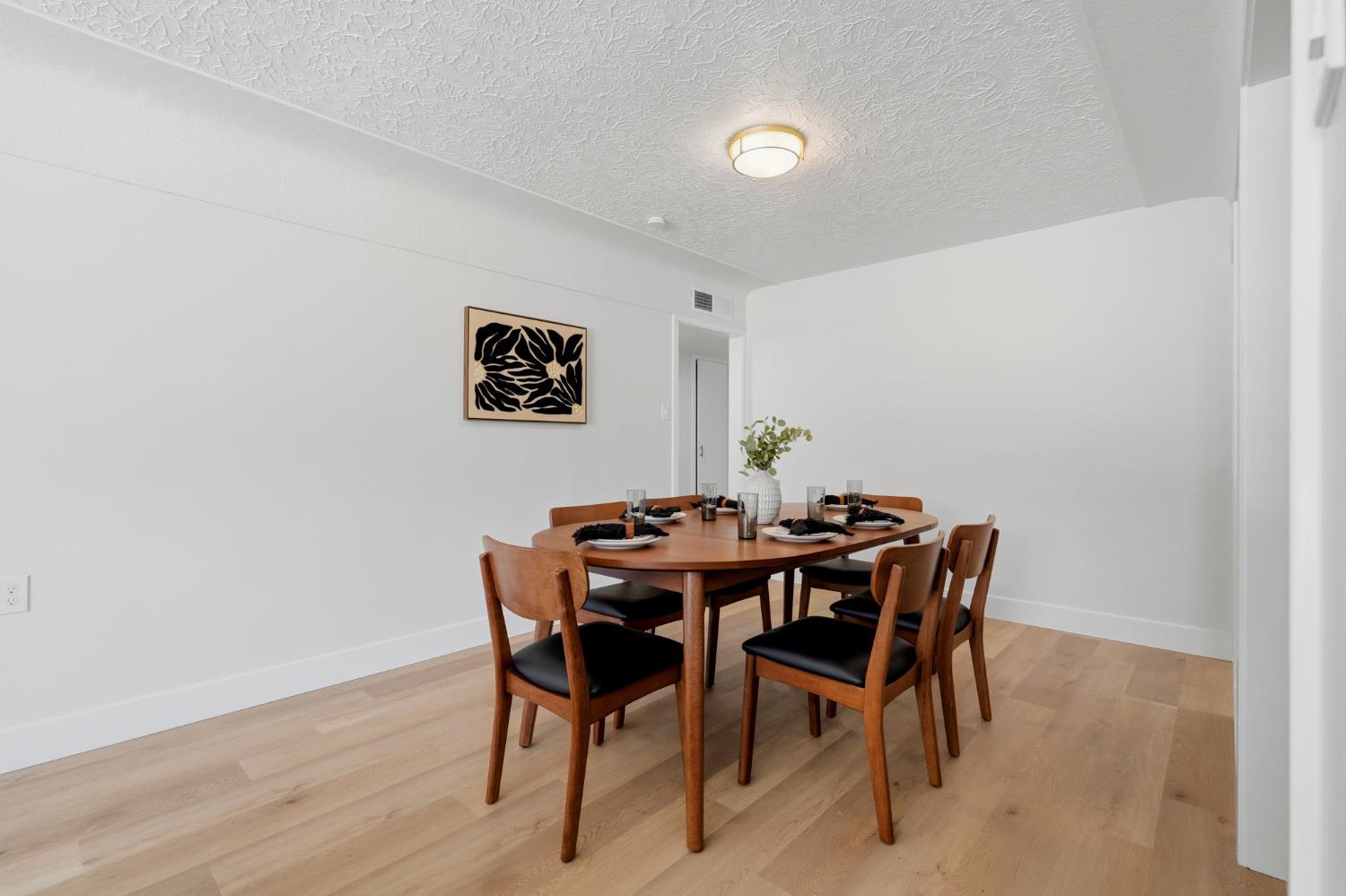 2114 Palm Ave, Sanger, CA 93657