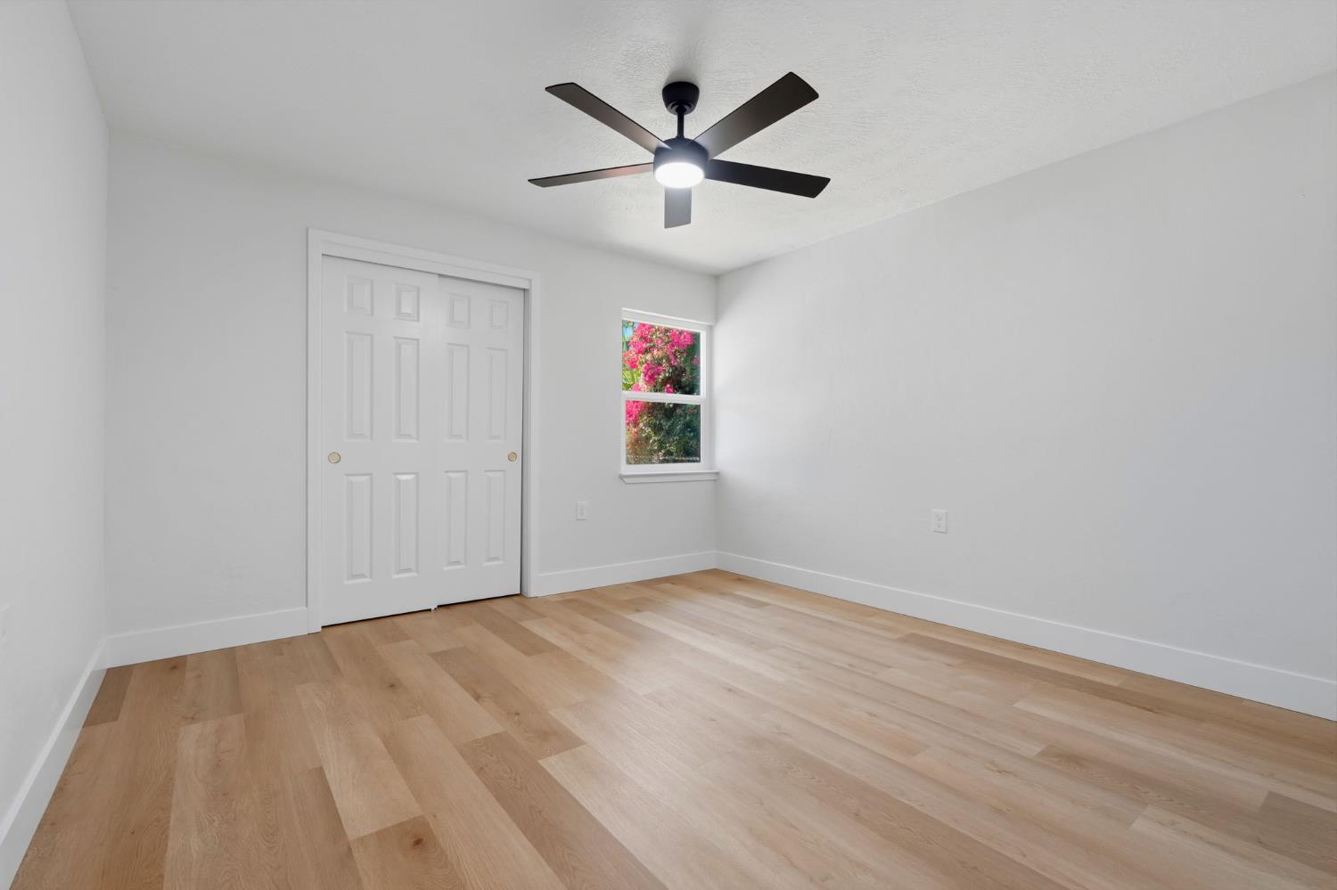 2114 Palm Ave, Sanger, CA 93657