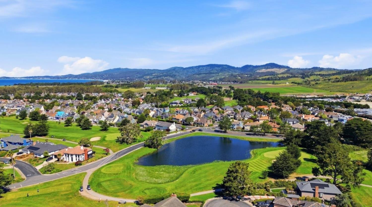 2329 Burning Tree Rd, Half Moon Bay, CA 94019