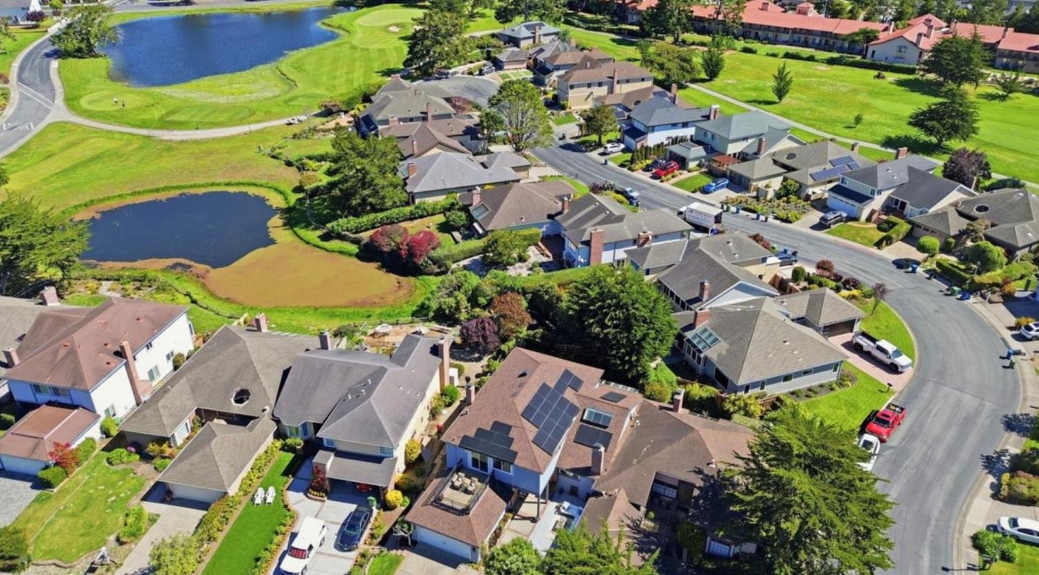 2329 Burning Tree Rd, Half Moon Bay, CA 94019
