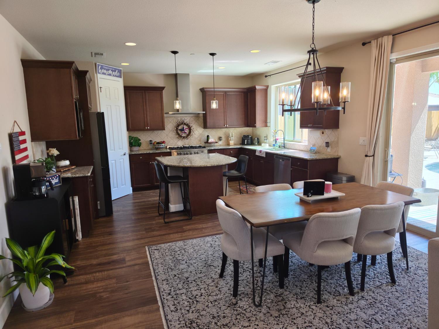 5640 N Madelyn Ave, Fresno, CA 93723