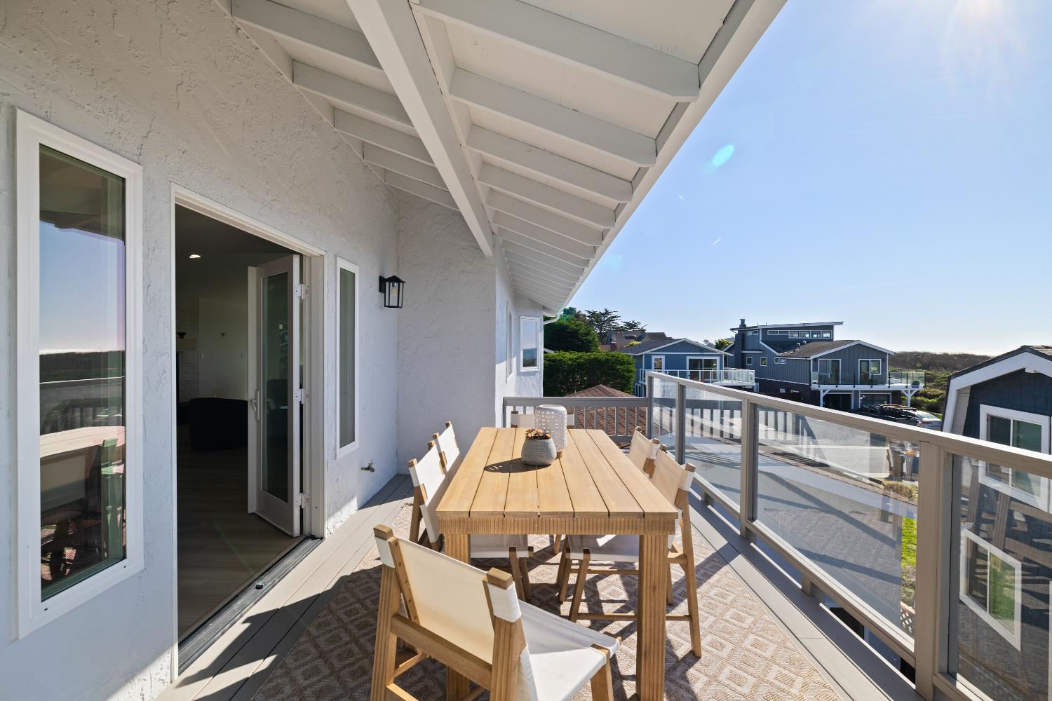 211 Washington Blvd, Half Moon Bay, CA 94019