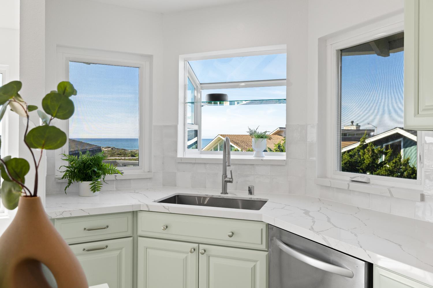 211 Washington Blvd, Half Moon Bay, CA 94019