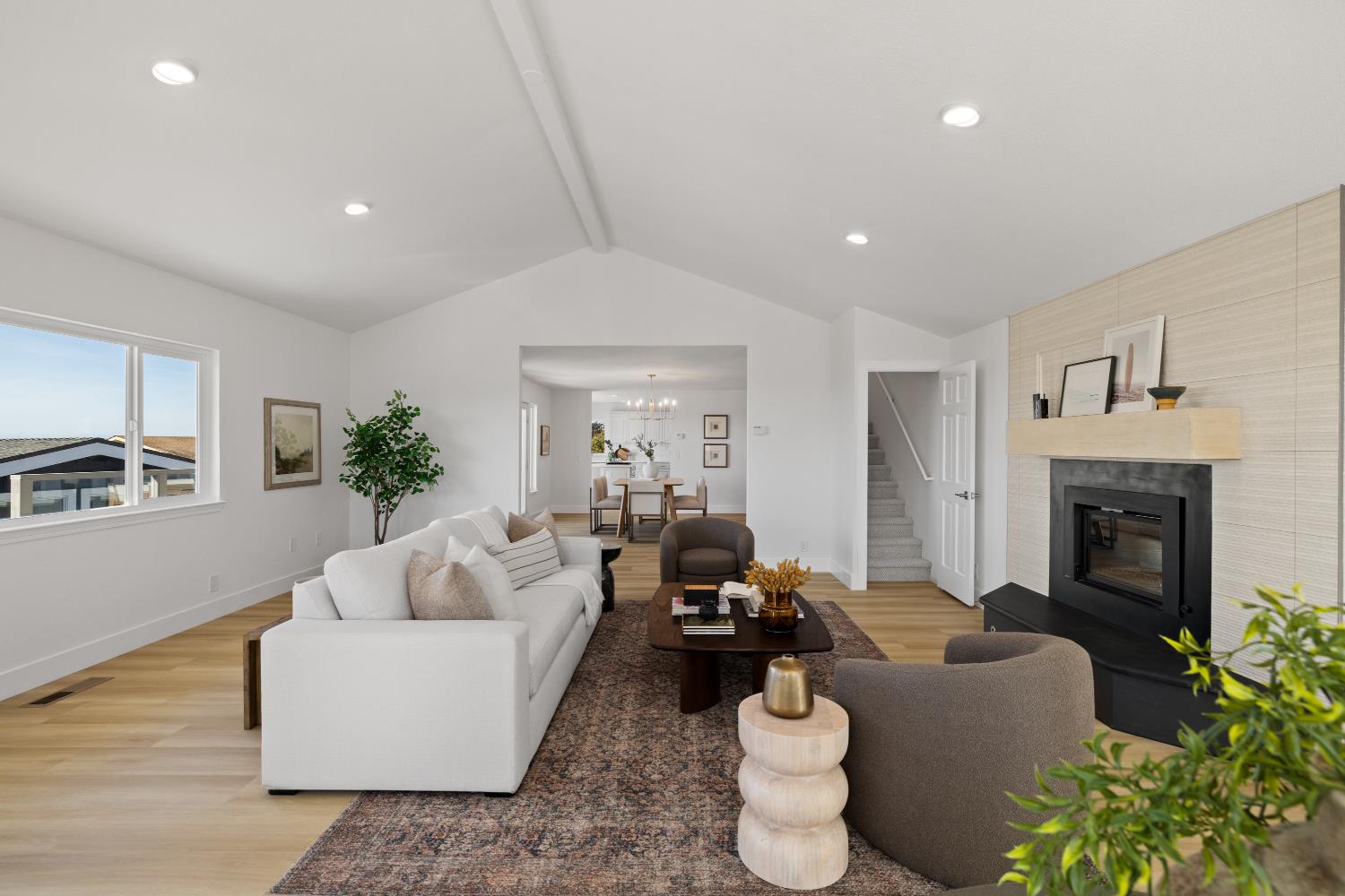 211 Washington Blvd, Half Moon Bay, CA 94019