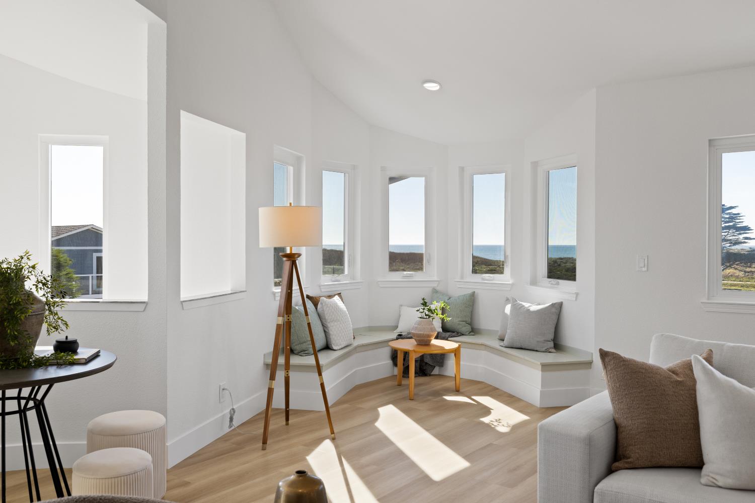 211 Washington Blvd, Half Moon Bay, CA 94019
