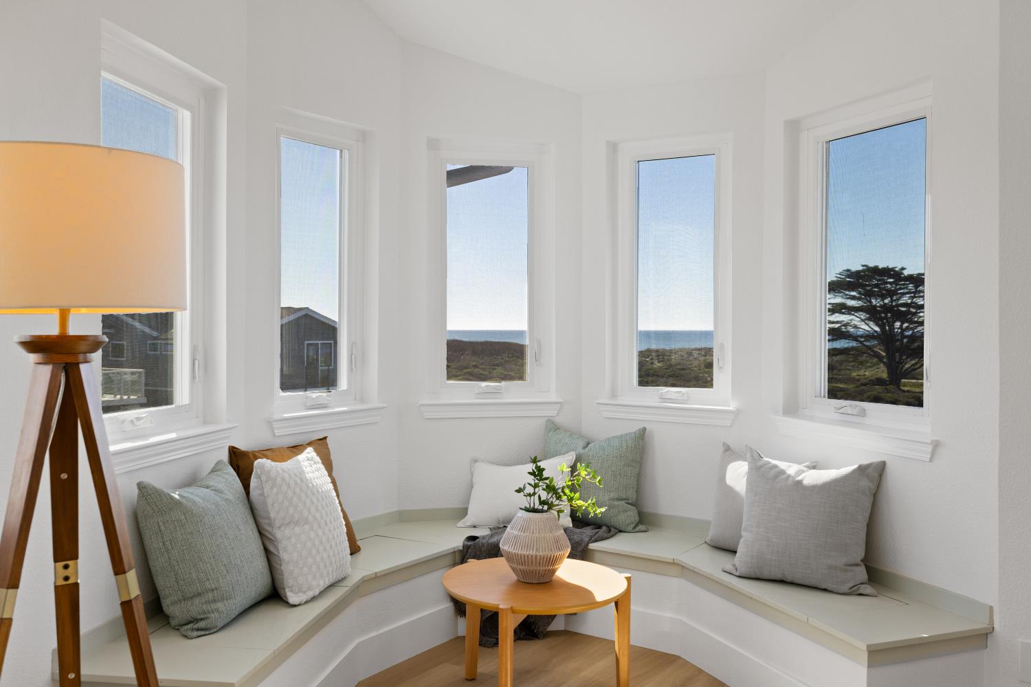 211 Washington Blvd, Half Moon Bay, CA 94019