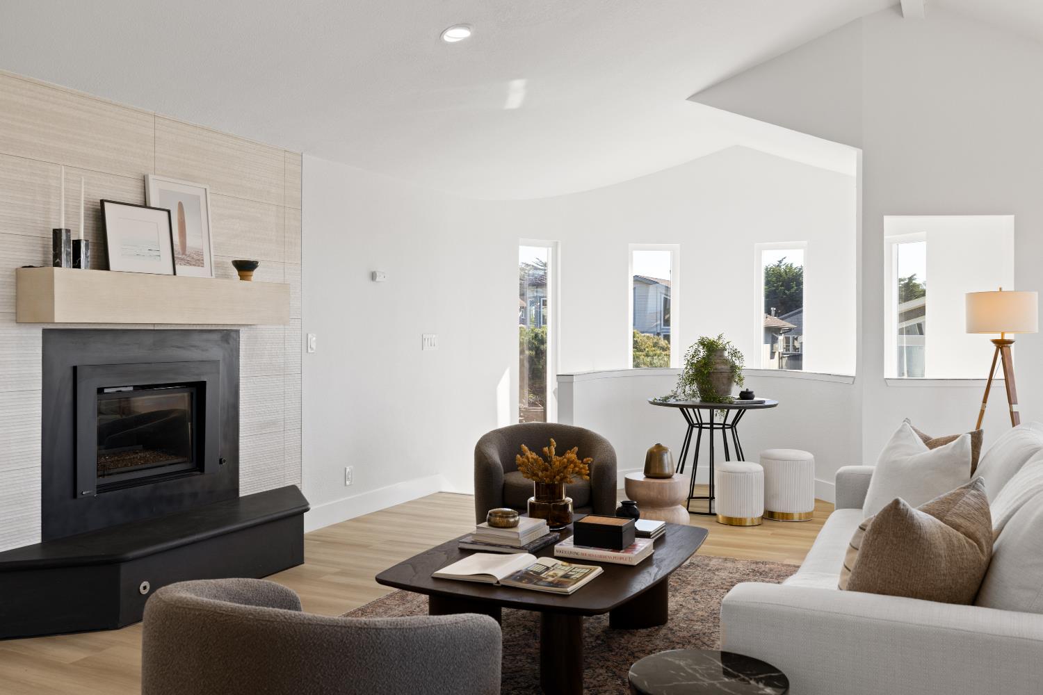 211 Washington Blvd, Half Moon Bay, CA 94019