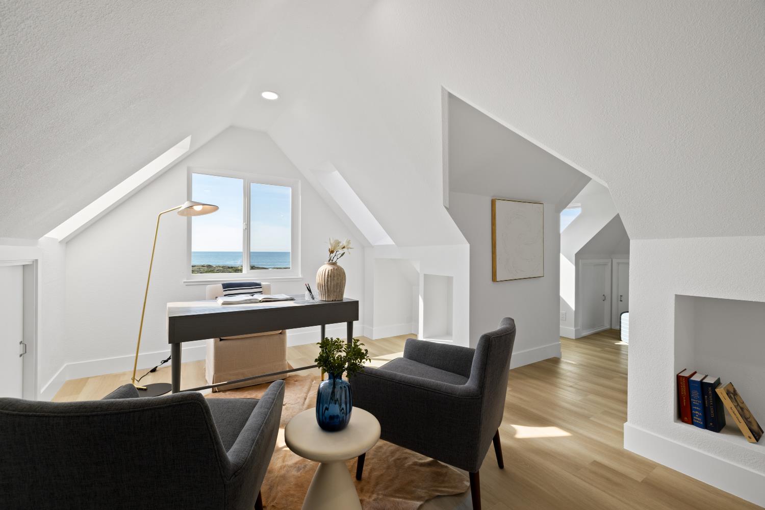 211 Washington Blvd, Half Moon Bay, CA 94019