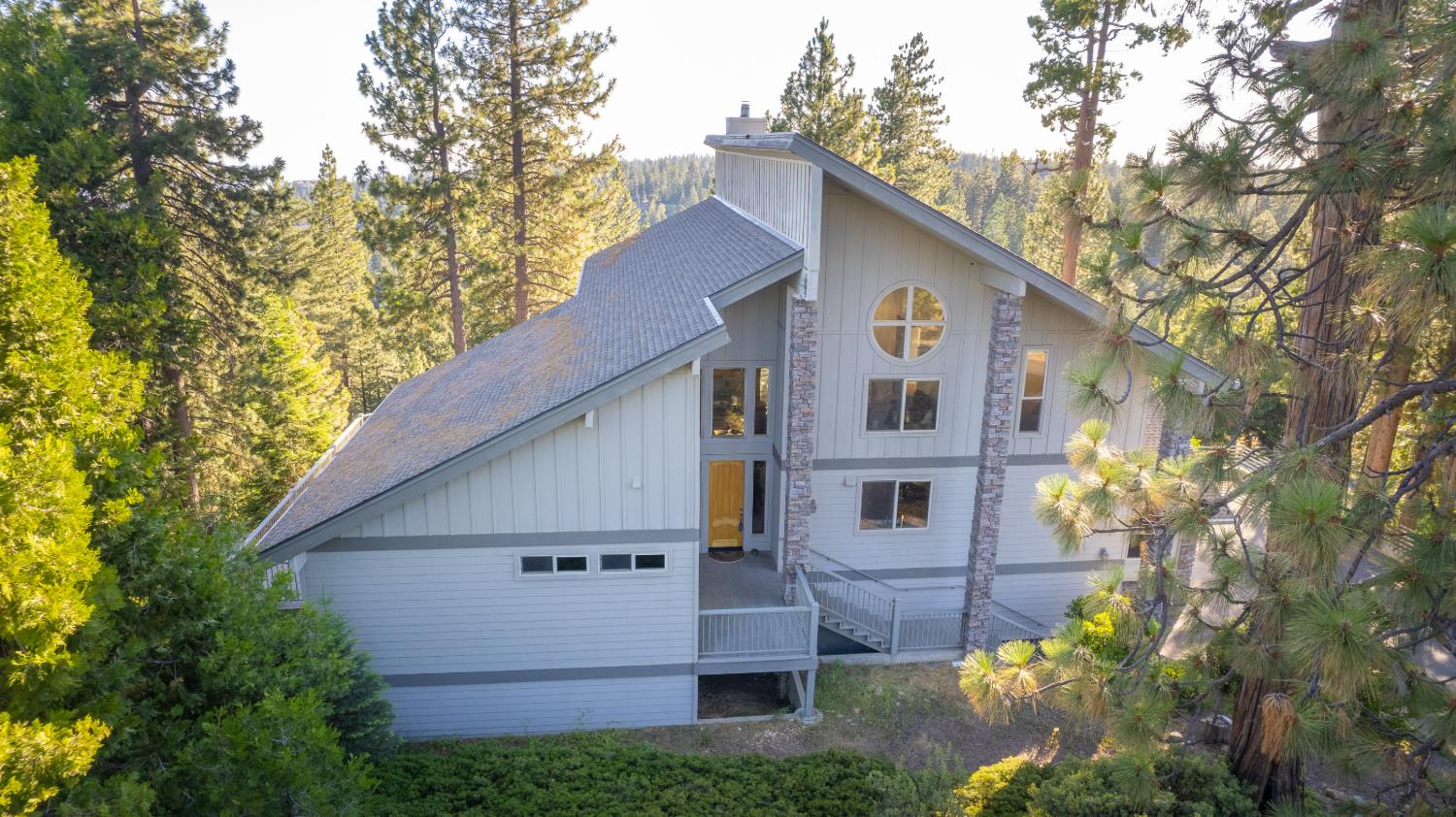 42502 Bretz Point Ln, Shaver Lake, CA 93664