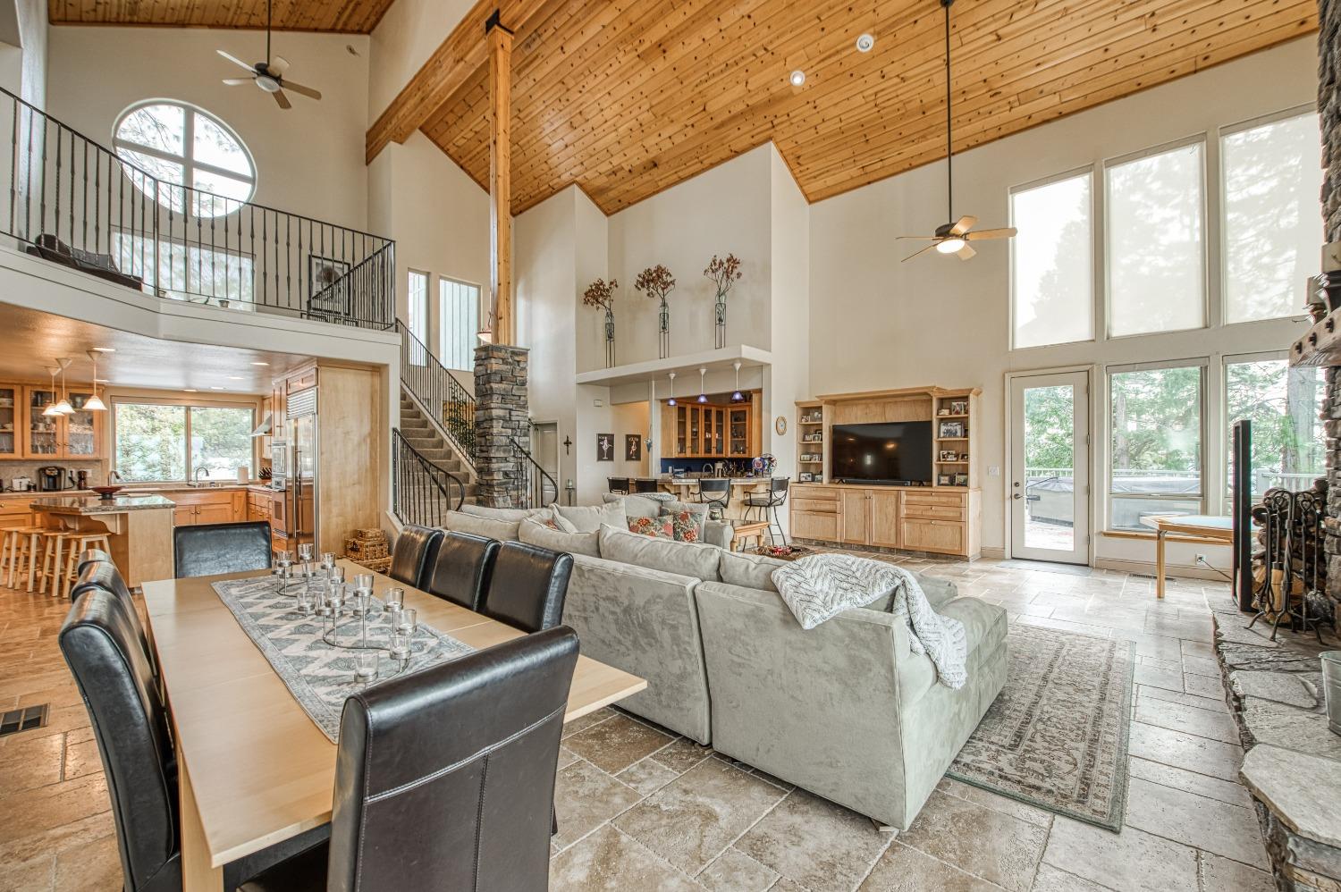 42502 Bretz Point Ln, Shaver Lake, CA 93664