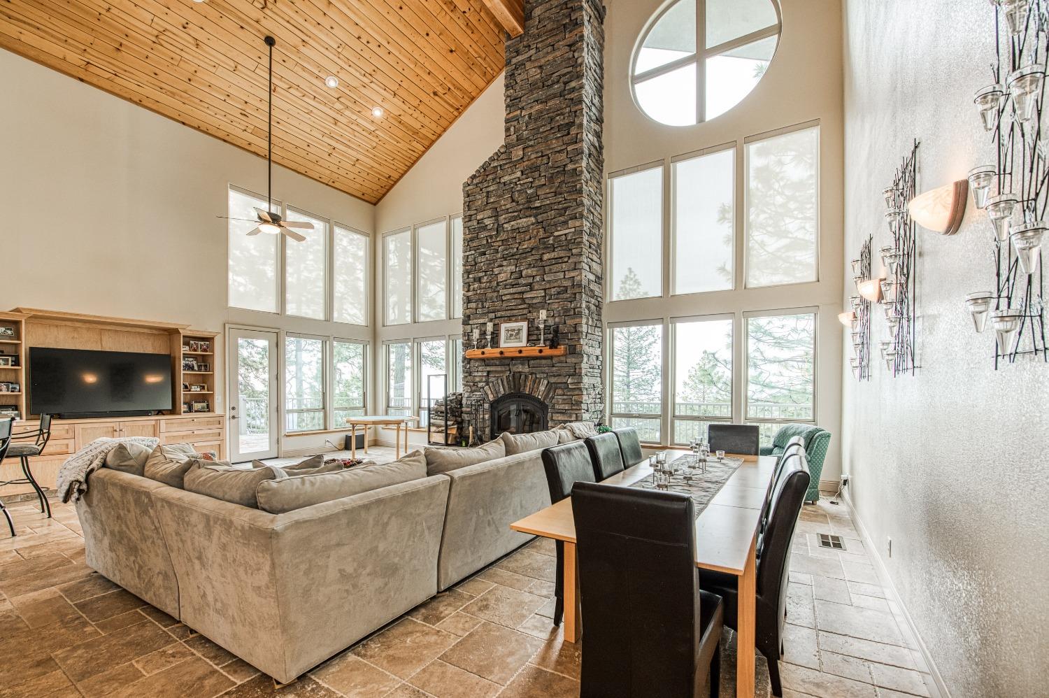 42502 Bretz Point Ln, Shaver Lake, CA 93664