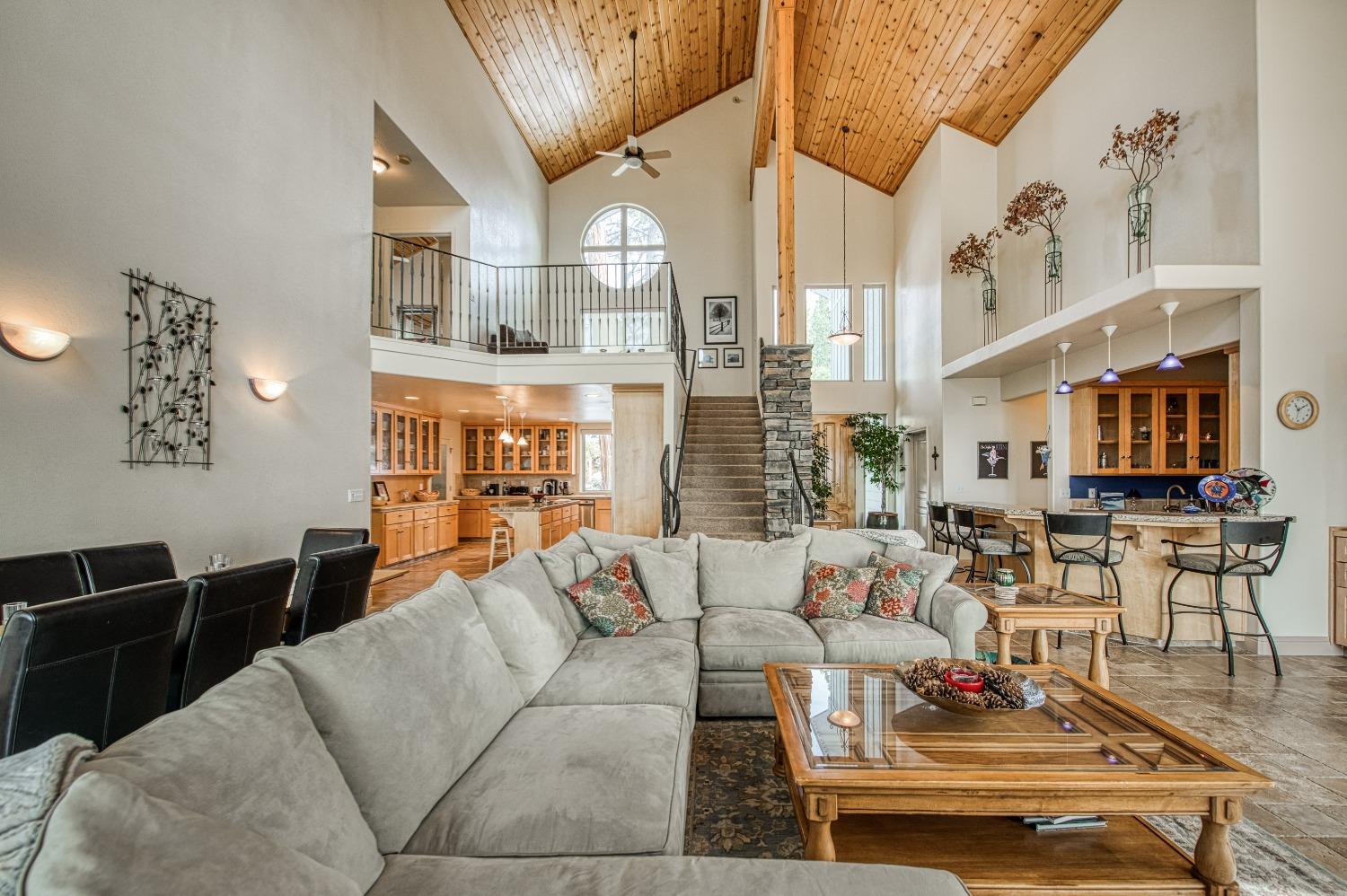 42502 Bretz Point Ln, Shaver Lake, CA 93664