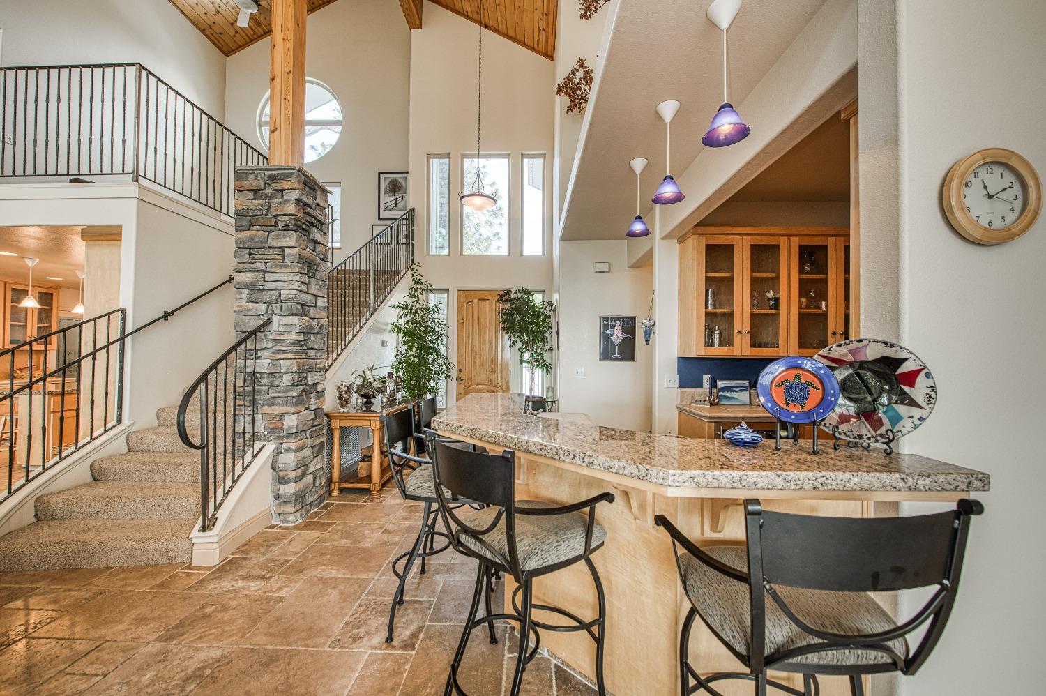 42502 Bretz Point Ln, Shaver Lake, CA 93664