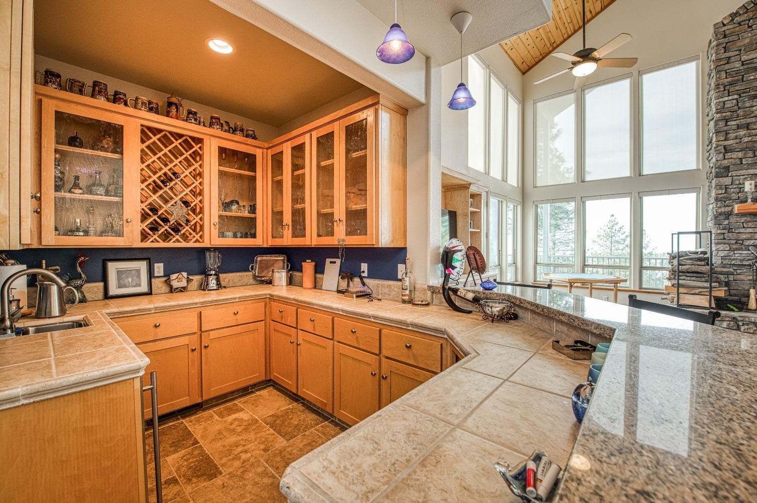 42502 Bretz Point Ln, Shaver Lake, CA 93664
