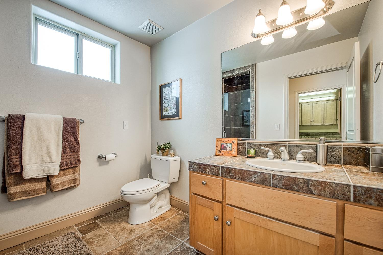 42502 Bretz Point Ln, Shaver Lake, CA 93664