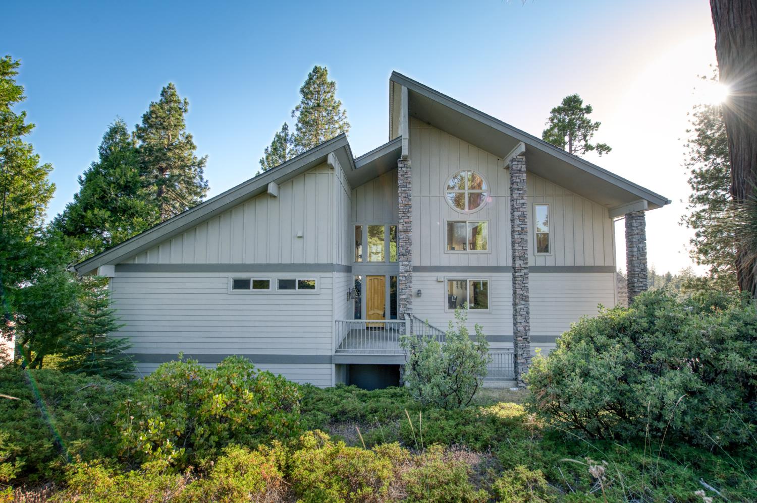 42502 Bretz Point Ln, Shaver Lake, CA 93664