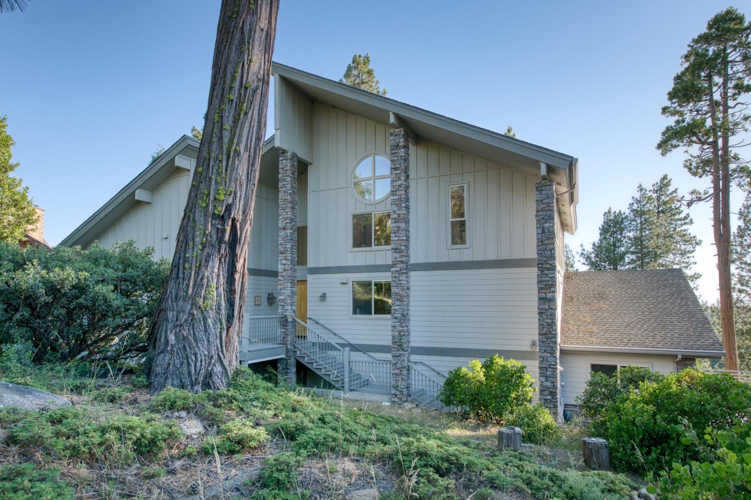 42502 Bretz Point Ln, Shaver Lake, CA 93664