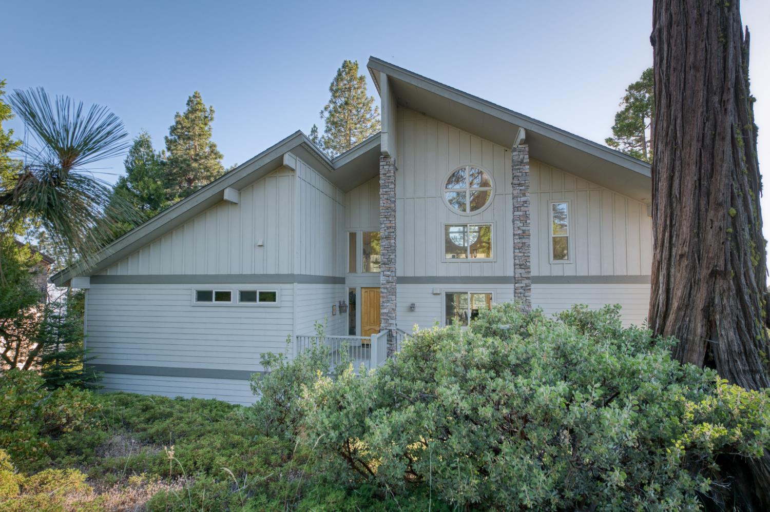 42502 Bretz Point Ln, Shaver Lake, CA 93664