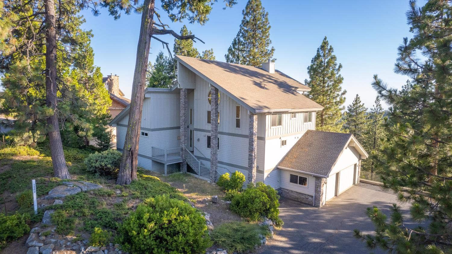 42502 Bretz Point Ln, Shaver Lake, CA 93664