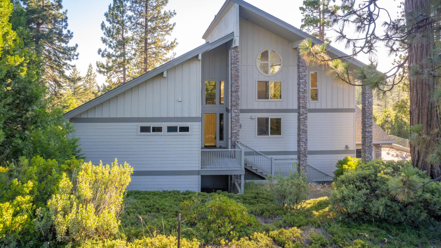 42502 Bretz Point Ln, Shaver Lake, CA 93664