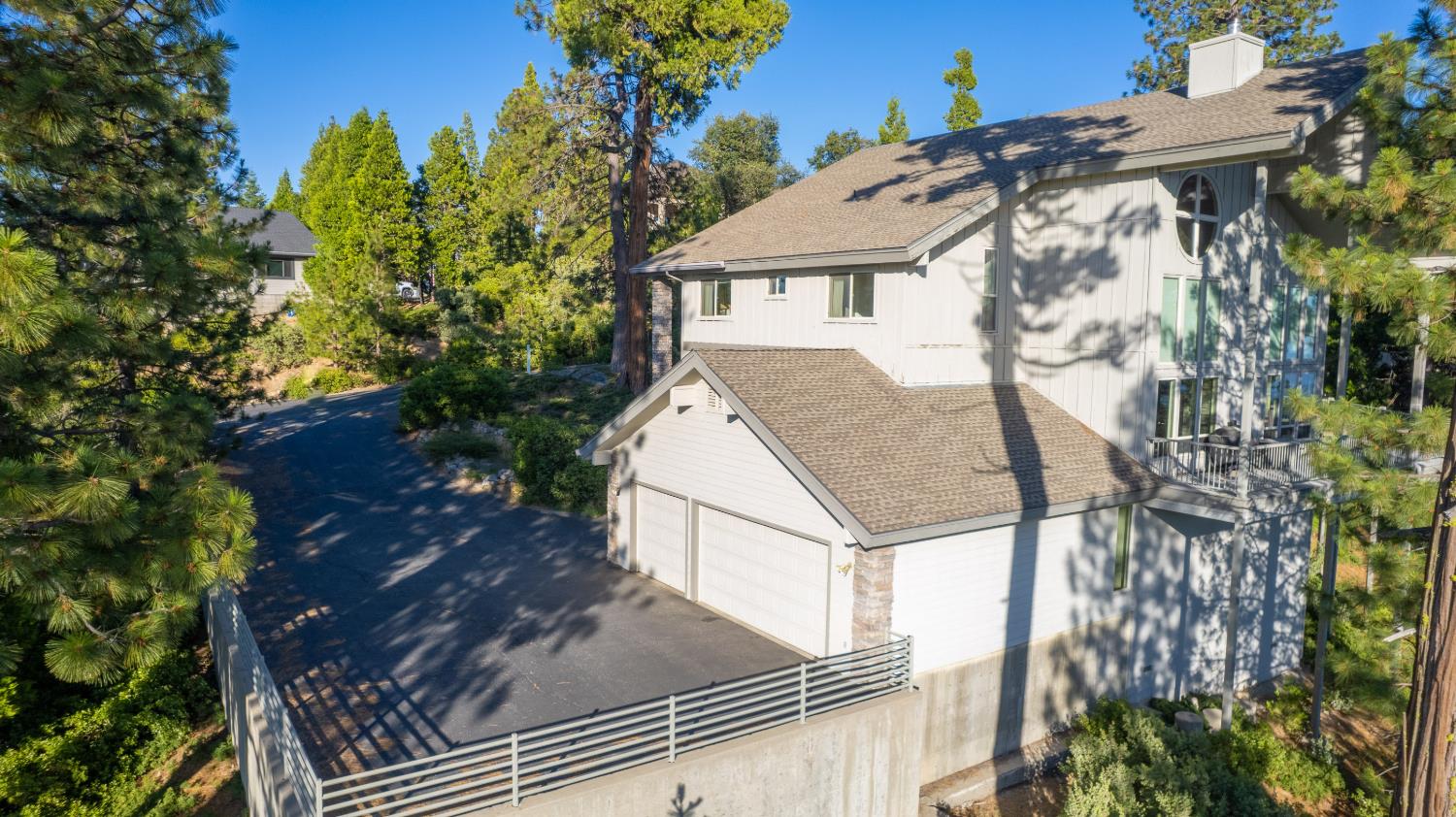 42502 Bretz Point Ln, Shaver Lake, CA 93664